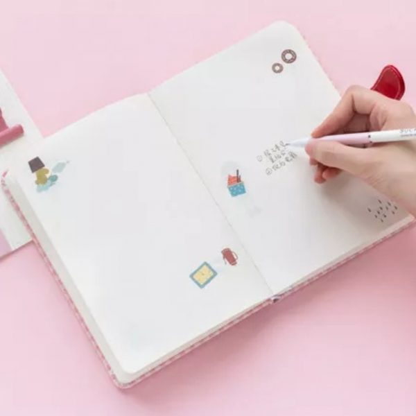 Imagen de Cuaderno polipiel con cierre rosa