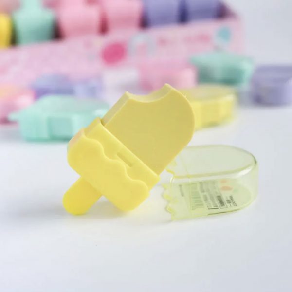 Imagen de gomas de borrar con forma de polo amarillo