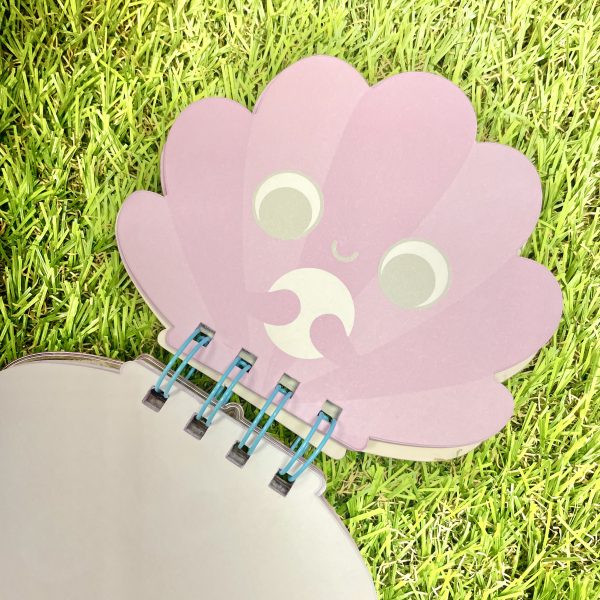 Imagen de libreta pango con forma de cabeza de concha con perla A6, interior impreso