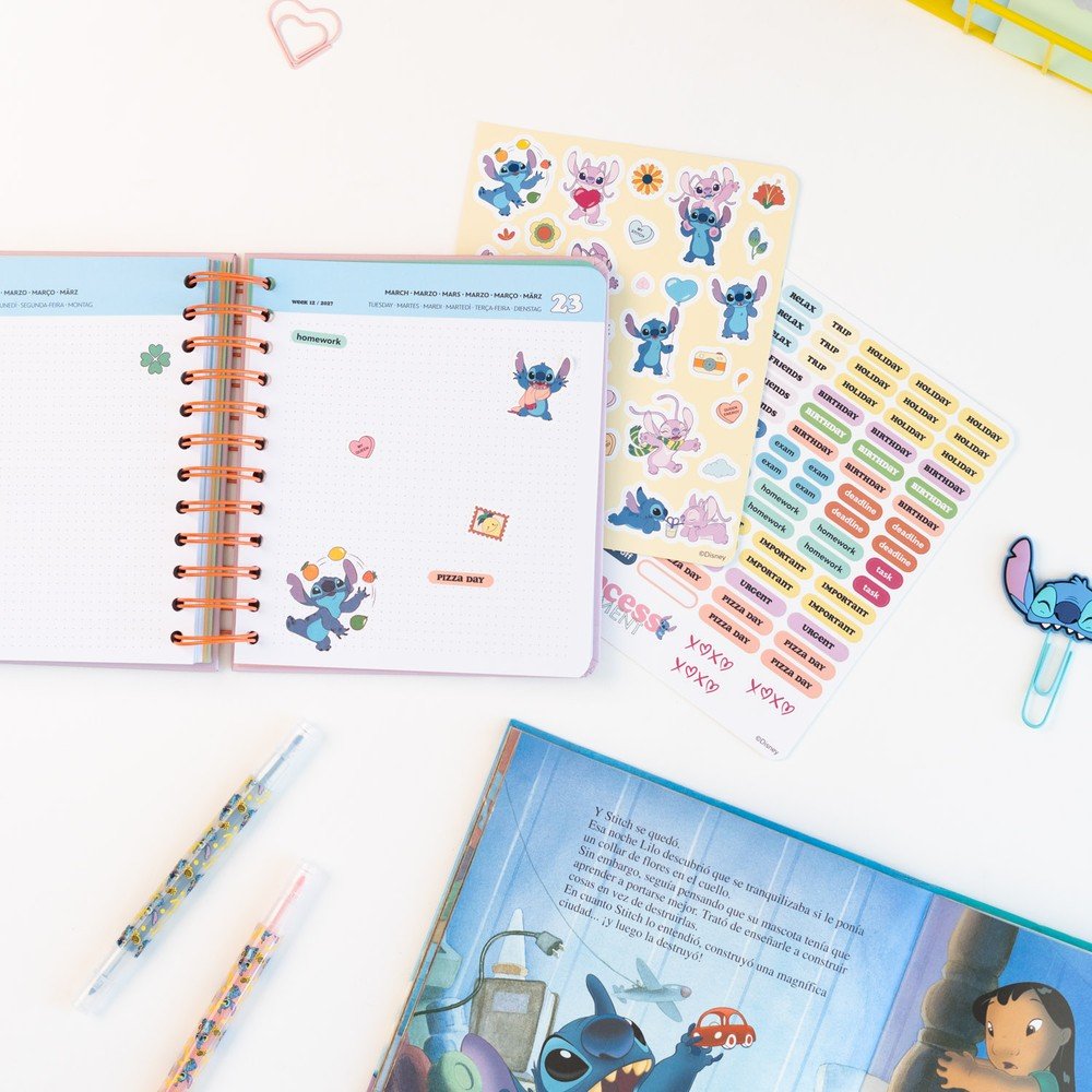 Agenda Escolar 26/27 Día Página Stitch - Imagen 3